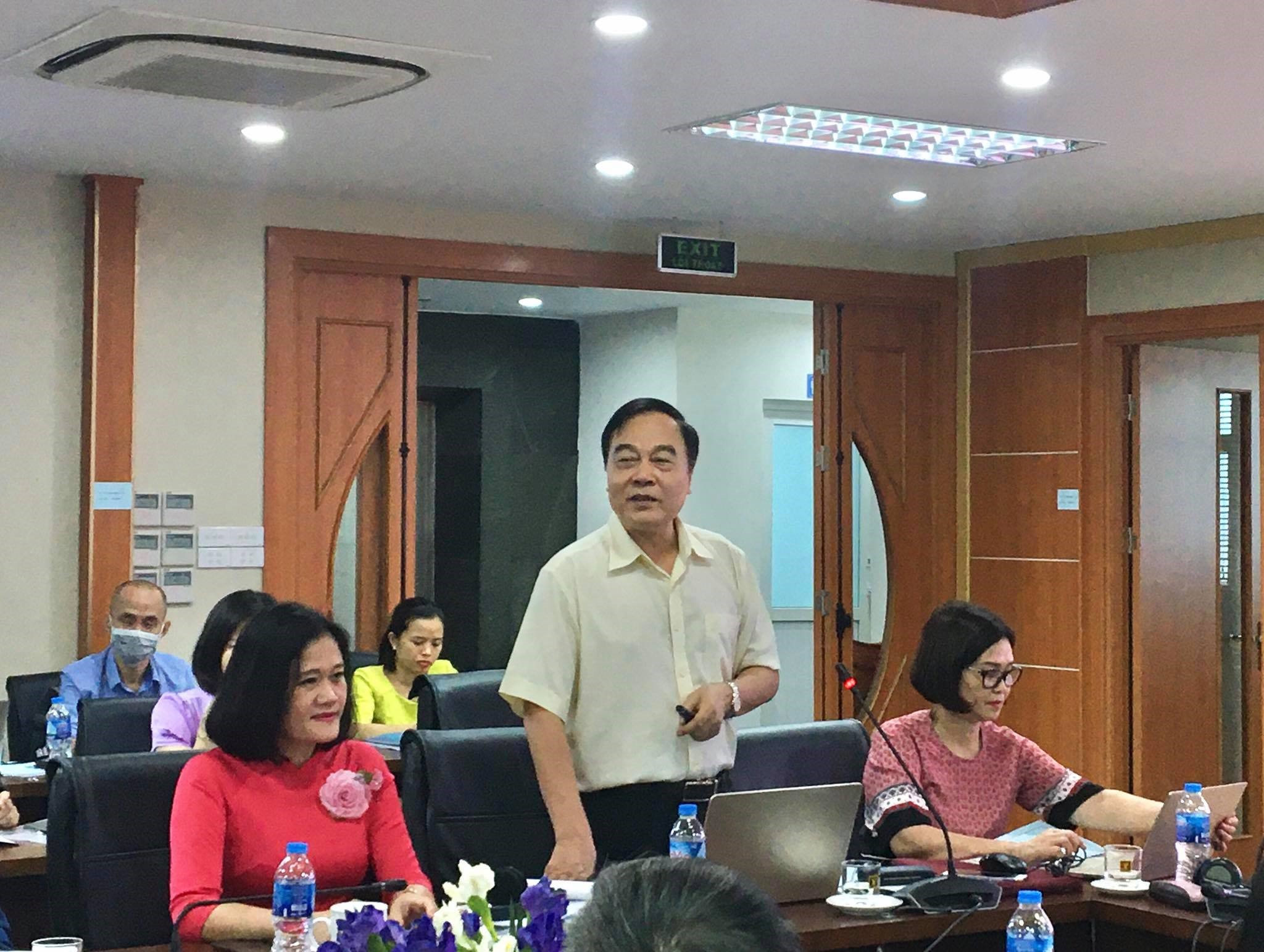 Ảnh 2: TS. Nguyễn Hải Hữu - Chủ tịch hội các trường đào tạo CTXH 
phát biểu tại hội thảo