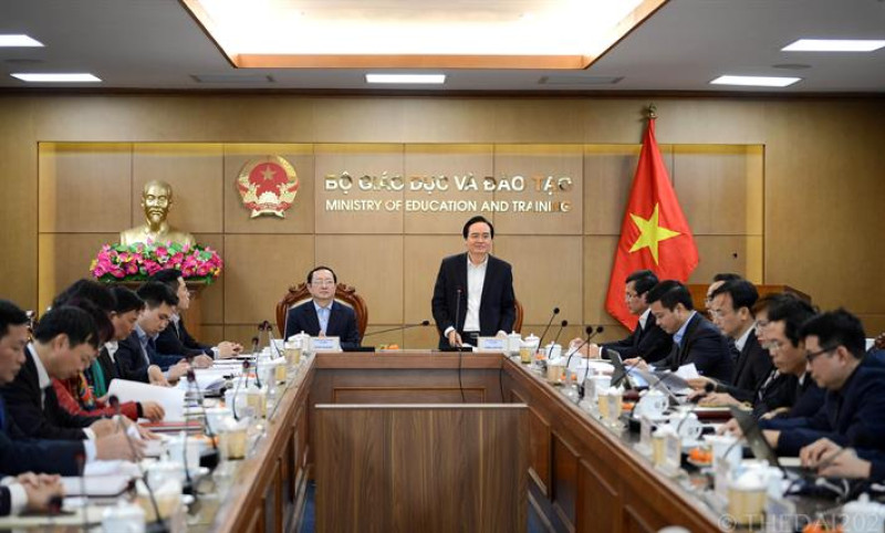 Đẩy mạnh phối hợp công tác giữa Bộ GDĐT và Bộ KHCN