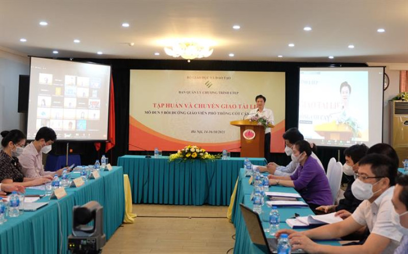Tập huấn công tác “Tư vấn và hỗ trợ học sinh trong hoạt động giáo dục và dạy học”