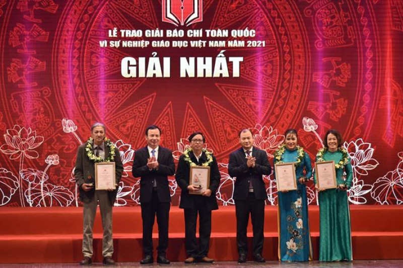 Trao Giải báo chí toàn quốc “Vì sự nghiệp Giáo dục Việt Nam” năm 2021
