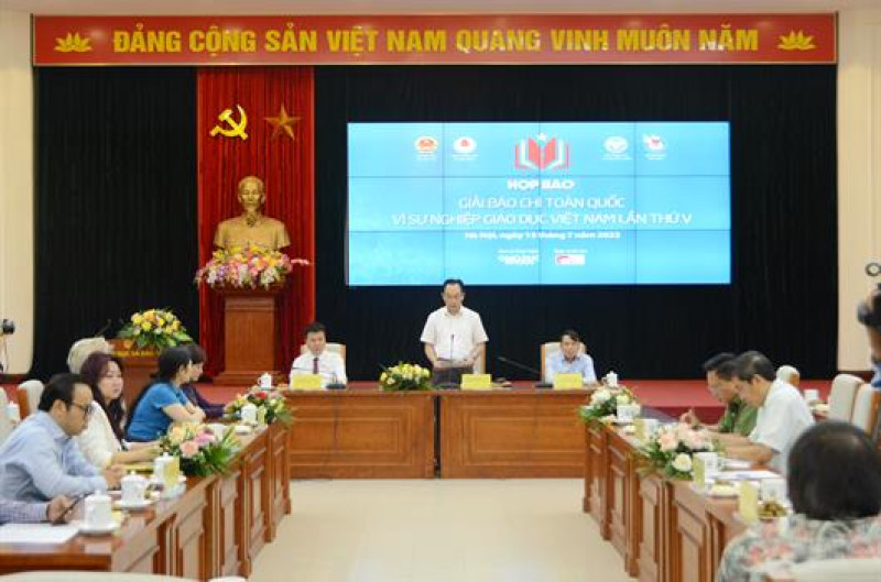 Phát động Giải báo chí 