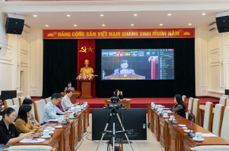 Tiếp tục triển khai các giải pháp nâng cao chất lượng giáo dục vùng đồng bào dân tộc