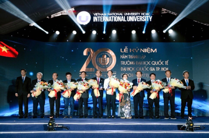 Trường Đại học tự chủ tài chính đầu tiên của Việt Nam: 20 năm vươn ra biển lớn