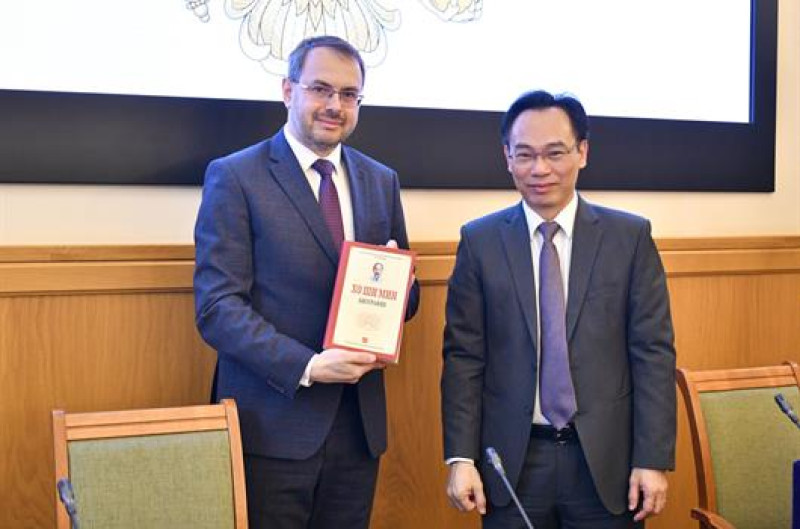 Thứ trưởng Hoàng Minh Sơn thăm và làm việc tại Liên bang Nga