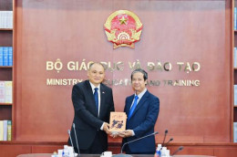 Bộ trưởng Nguyễn Kim Sơn tiếp Đại sứ Kazakhstan tại Việt Nam