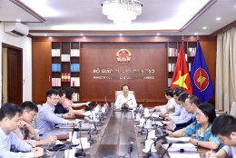 Triển khai năng lực số đối với học sinh và giáo viên: Thận trọng, kỹ lưỡng nhưng không cầu toàn