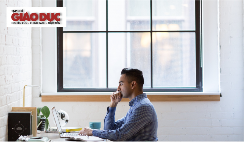 Thách thức và giải pháp khi giảng dạy phương pháp nghiên cứu định tính cho nghiên cứu sinh thiên về sử dụng phương pháp định lượng: Một nghiên cứu hành động thực tế