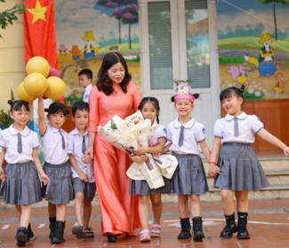 Tôn vinh, bảo vệ và phát triển đội ngũ nhà giáo là đầu tư cho tương lai giáo dục