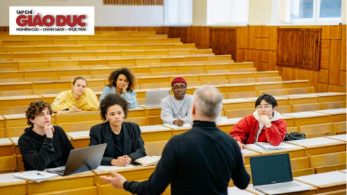 Tăng cường năng lực sư phạm thời đại số: Đào tạo sinh viên sư phạm về  công cụ học tập tương tác và những thay đổi tích cực về thái độ