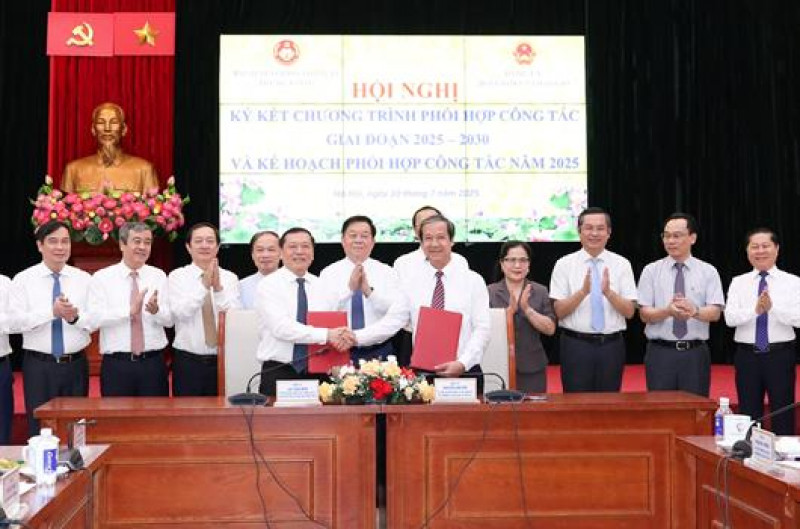 Ký kết chương trình phối hợp giữa Ban Tuyên giáo và Dân vận Trung ương và Đảng uỷ Bộ GDĐT giai đoạn 2025 – 2030