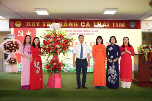 Trường Tiểu học Cầu Diễn (Từ Liêm - Hà Nội) long trọng tổ chức Lễ Khai giảng năm học 2025-2026: Khởi đầu một hành trình sáng tạo và thành công