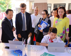 Thu hút chuyên gia lĩnh vực giáo dục: Cần hành lang pháp lý và cơ chế đột phá