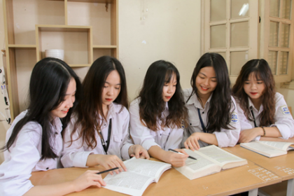 Đào tạo học sinh trường chuyên hiệu quả và bền vững