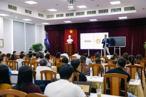 Tiếng Anh doanh nhân - Kĩ năng then chốt của Nhà quản trị