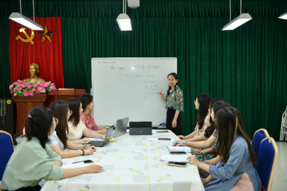 Bộ Giáo dục và Đào tạo trao đổi về “Hệ số lương đặc thù”