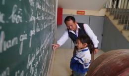 Nhiều giải pháp đồng bộ giúp học sinh người dân tộc thiểu số đọc thông, viết thạo tiếng Việt và phát triển bản thân