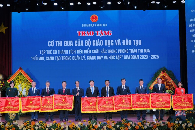 Đại hội Thi đua yêu nước ngành Giáo dục lần thứ VIII