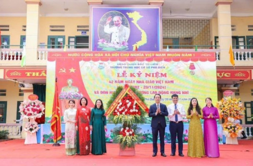 Đổi mới phương pháp dạy học, ứng dụng công nghệ thông tin và trí tuệ nhân tạo góp phần nâng cao chất lượng giáo dục tại Trường THCS Phú Diễn