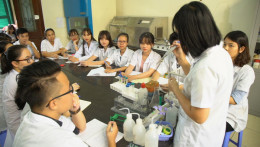 Nâng cao dân trí và phát triển đội ngũ tinh hoa trong chiến lược giáo dục mới