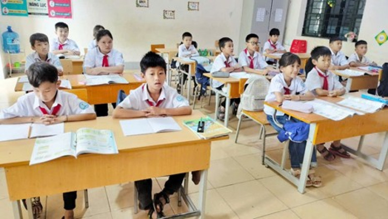 Nâng cao chất lượng giáo dục dân tộc ở Điện Biên: bắt đầu từ những người thầy