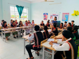 Rỡ rào cản ngôn ngữ để học sinh dân tộc thiểu số tiếp thu kiến thức phổ thông