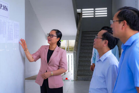 Thứ trưởng Nguyễn Thị Quyên Thanh kiểm tra công tác tổ chức thi tốt nghiệp THPT tại Tây Ninh