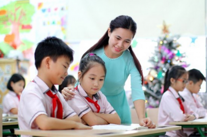 Triển khai nhiệm vụ xây dựng văn hóa học đường, phát triển con người Việt Nam